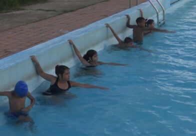 Se retoman los entrenamientos de natación en la piscina Nikinohomo de Sandino.
