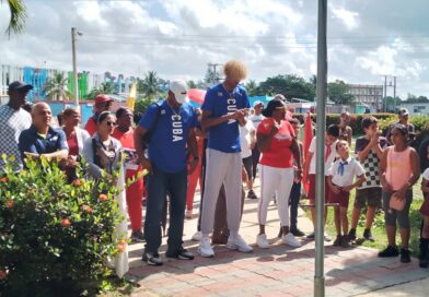 Trabaja la Dirección de Deportes para perfeccionar la atención a Glorias del Deporte y jóvenes talentos.