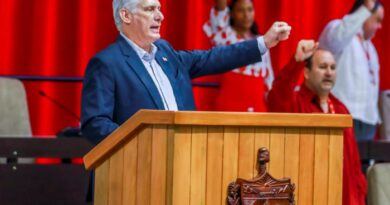 «El camino es difícil, la situación es compleja, pero la voluntad de vencer es inquebrantable»